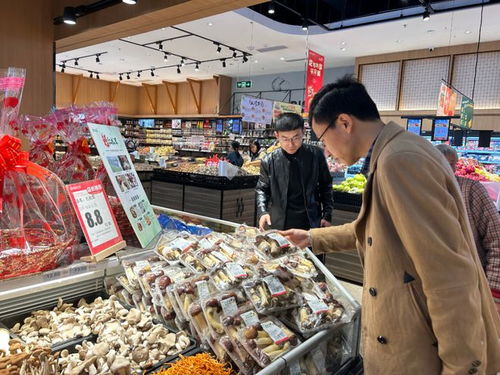 田间地头 市区商超只需2小时 清远拓宽英德红松茸销路